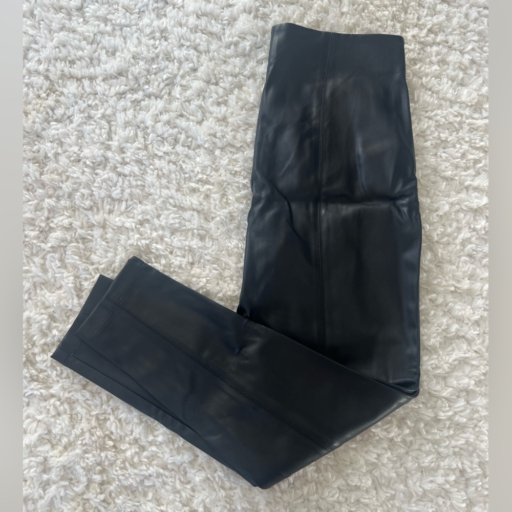 NWT Ann Taylor Petite Black Leather Side Zipper Pants - Size M